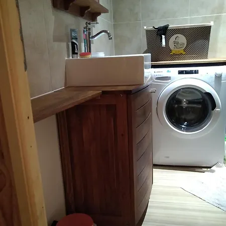 48 M2
